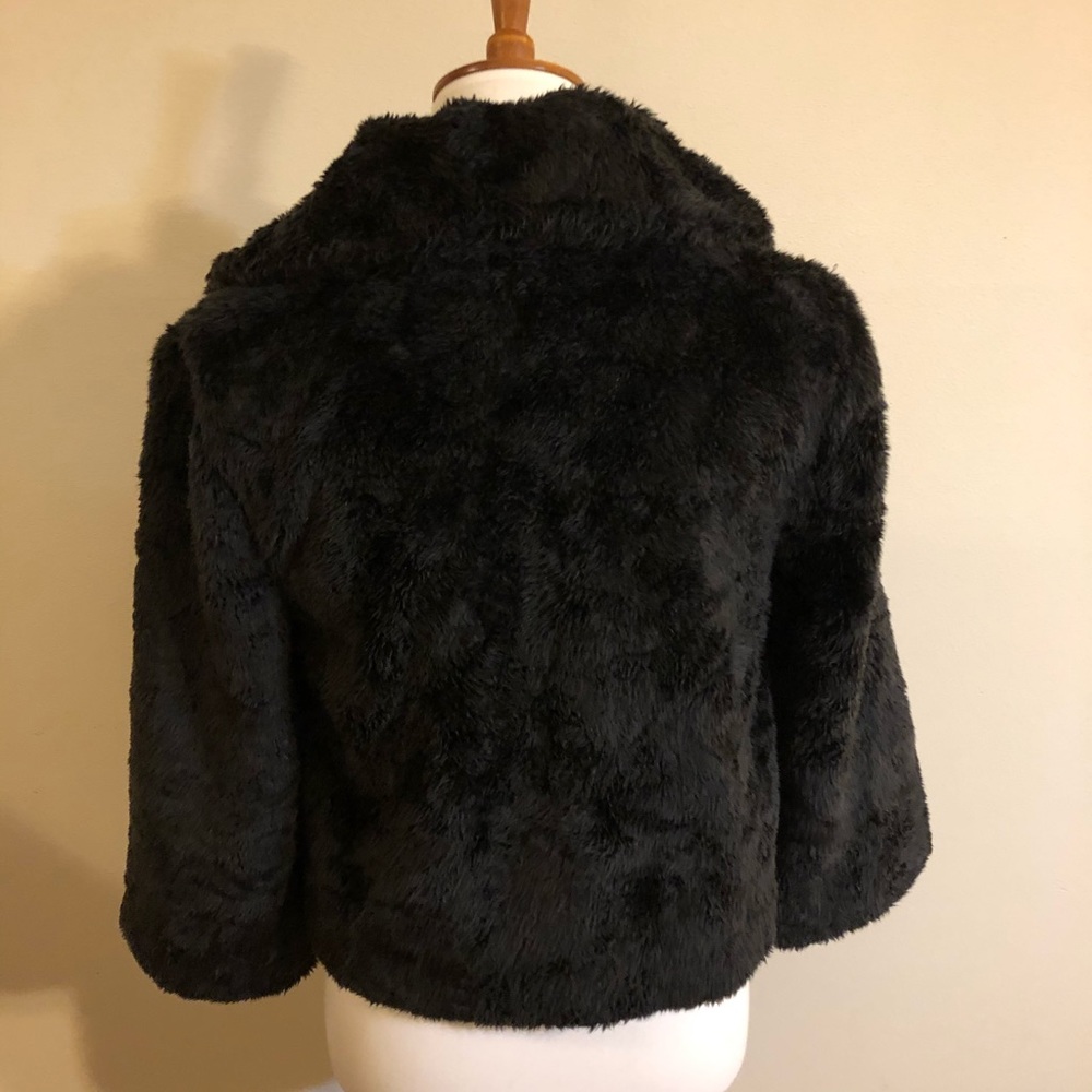 White House Black Market Cropped Faux Fur Coat - Picture 5 of 8